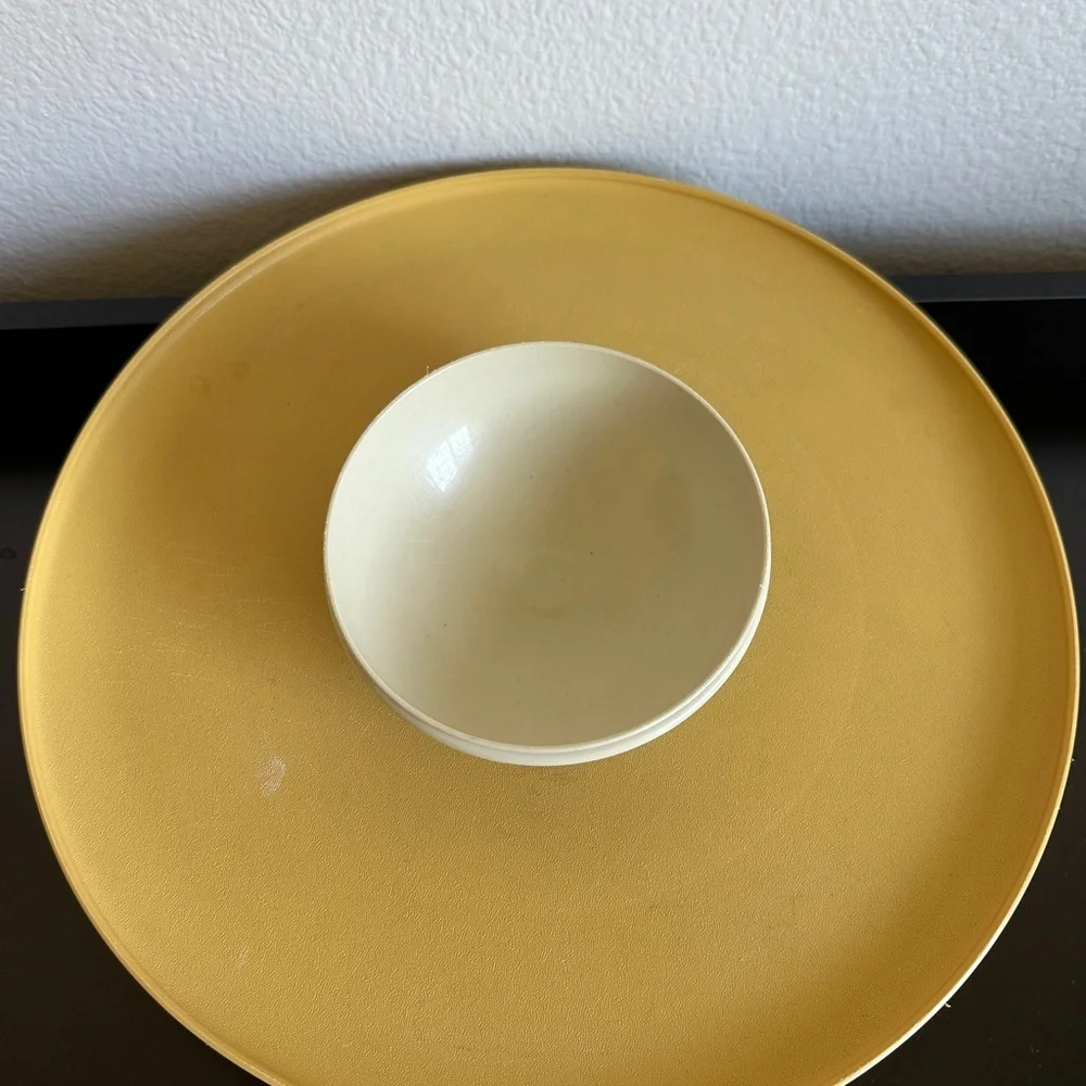 Tupperware Cream and Gold Chip and Dip Set Modern Design